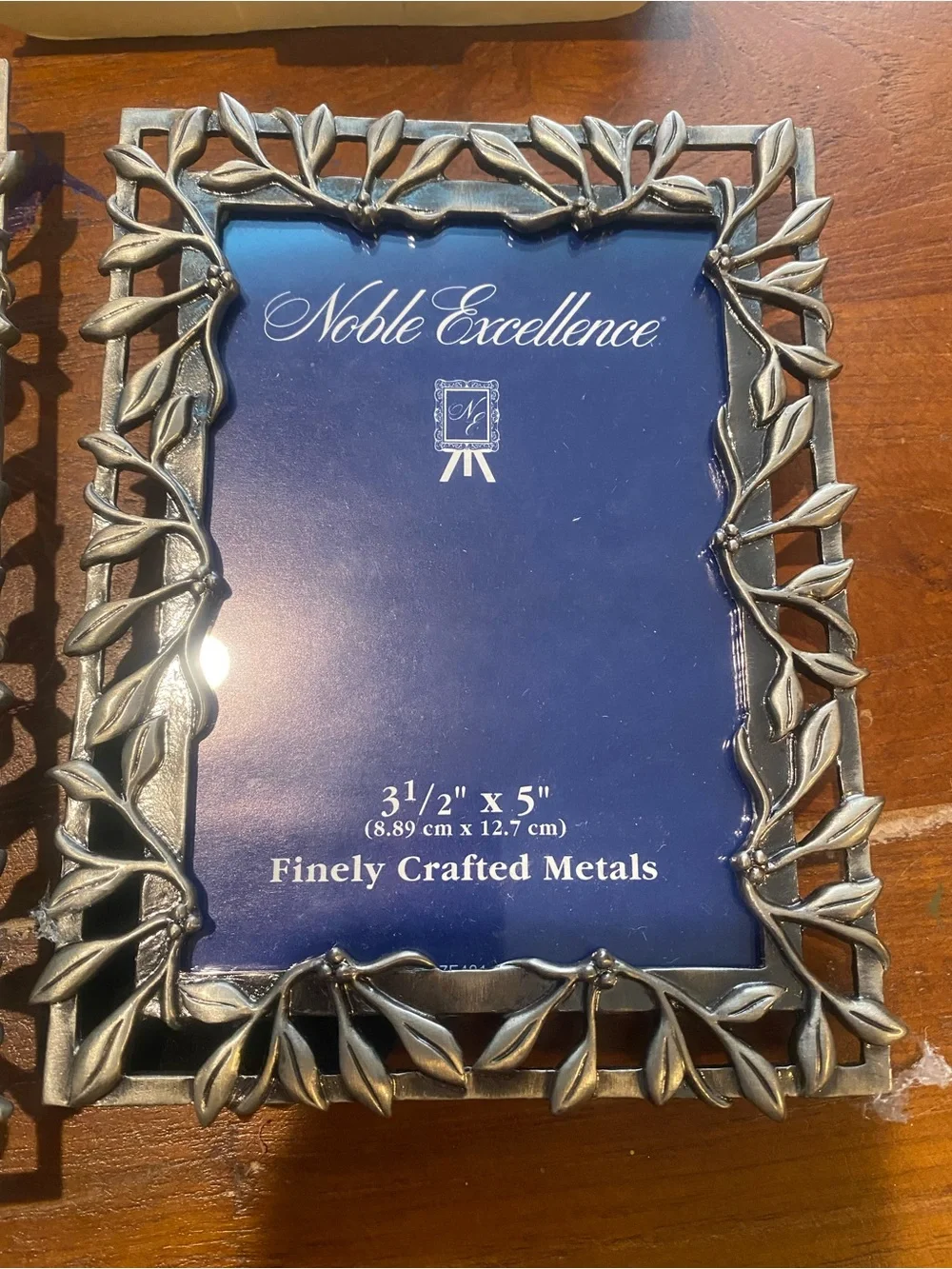 Silver Leaf Metal Picture Frame Set - 3.5 x 5
